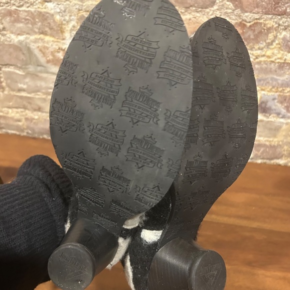 John Fluevog x Anna Sui Odlum Brogue Chelsea Boot - Picture 13 of 13